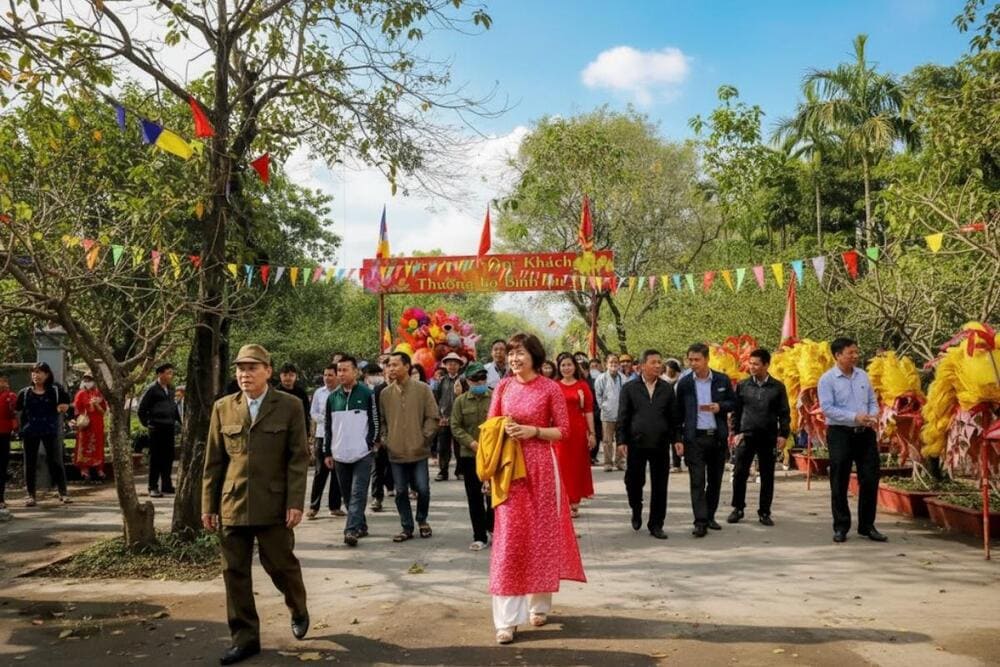 Lễ Phật Đản là dịp thu hút đông đảo Phật tử và du khách thập phương đến chùa Bà Đanh.